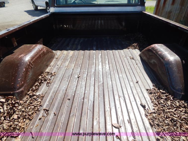 image for item G3146 1979 Chevrolet C10 pickup truck