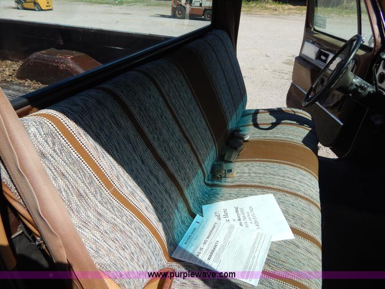 image for item G3146 1979 Chevrolet C10 pickup truck