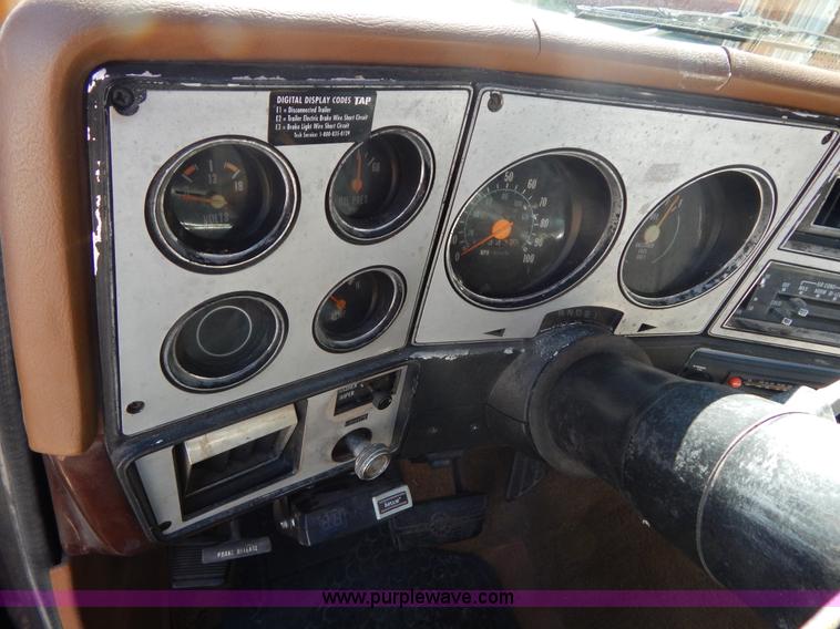 image for item G3146 1979 Chevrolet C10 pickup truck