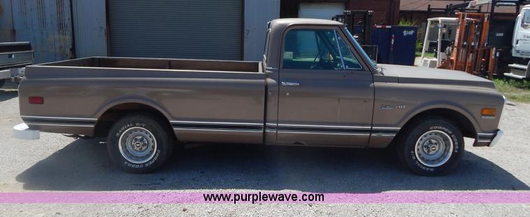 image for item G3155 1971 Chevrolet C10 pickup truck