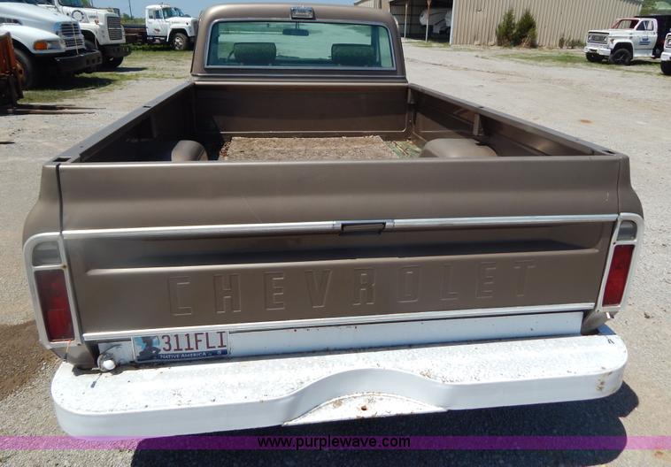 image for item G3155 1971 Chevrolet C10 pickup truck