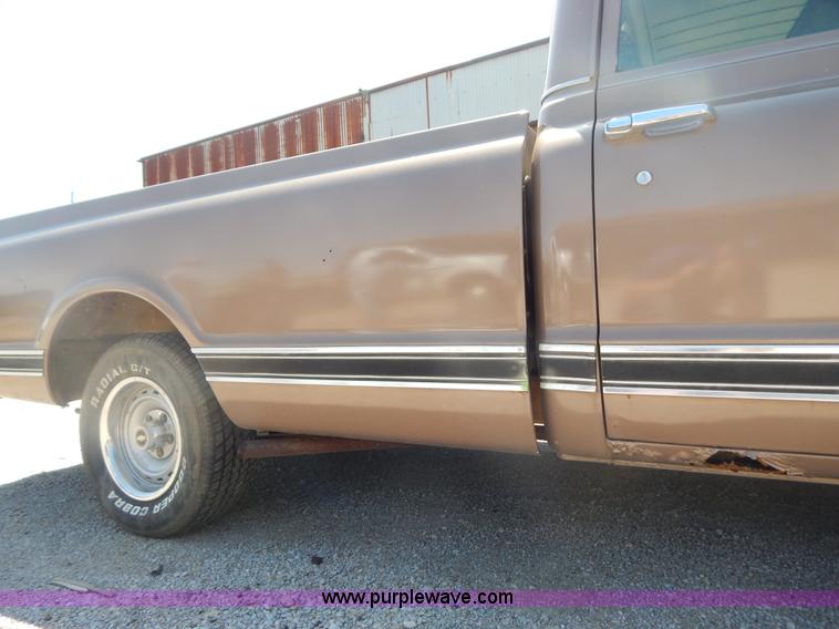 image for item G3155 1971 Chevrolet C10 pickup truck