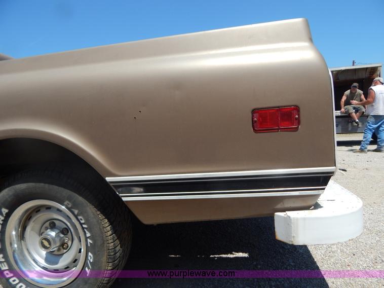 image for item G3155 1971 Chevrolet C10 pickup truck