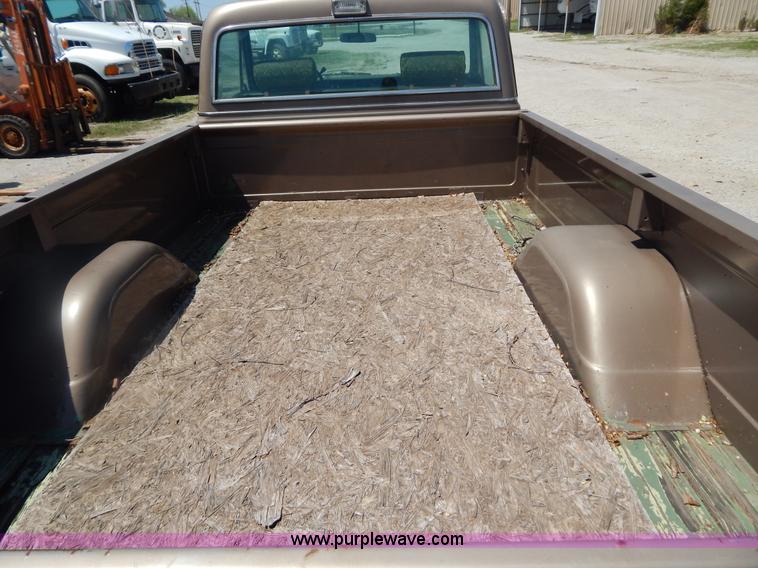 image for item G3155 1971 Chevrolet C10 pickup truck