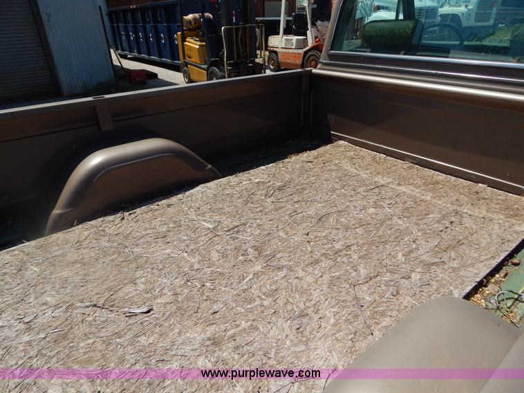 image for item G3155 1971 Chevrolet C10 pickup truck