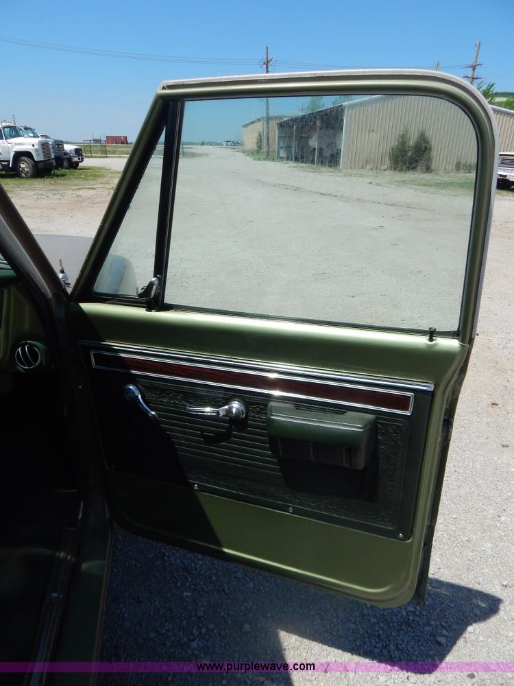 image for item G3155 1971 Chevrolet C10 pickup truck