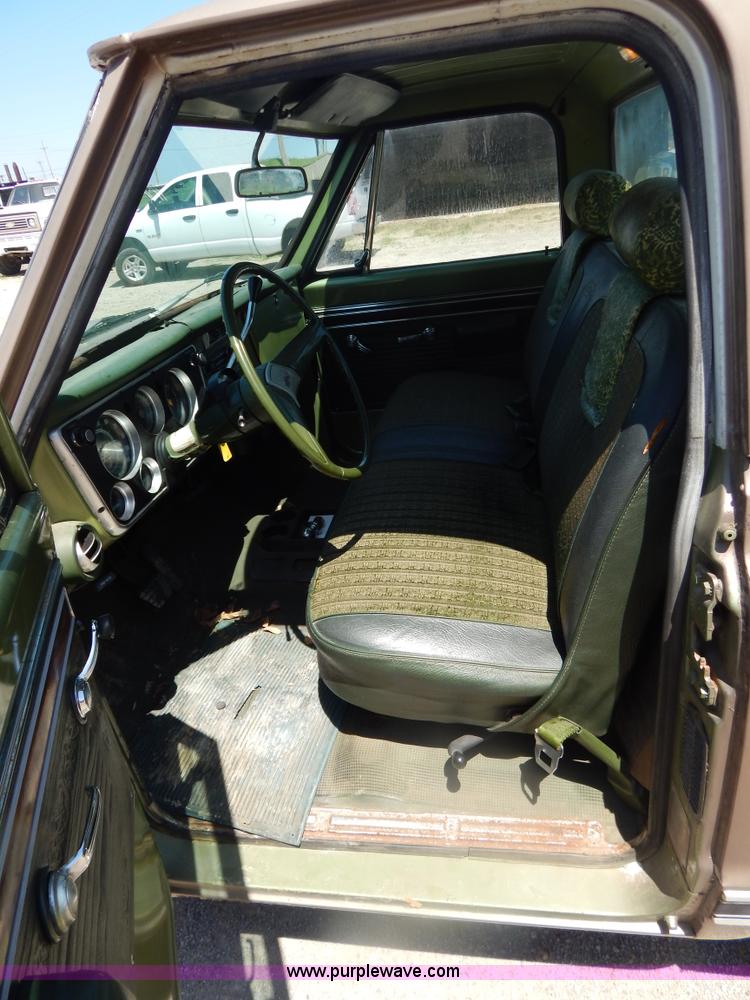 image for item G3155 1971 Chevrolet C10 pickup truck