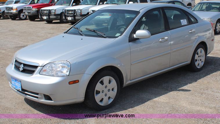 image for item G5091 2007 Suzuki Forenza