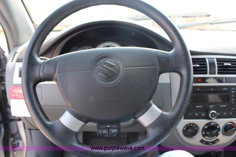 image for item G5091 2007 Suzuki Forenza