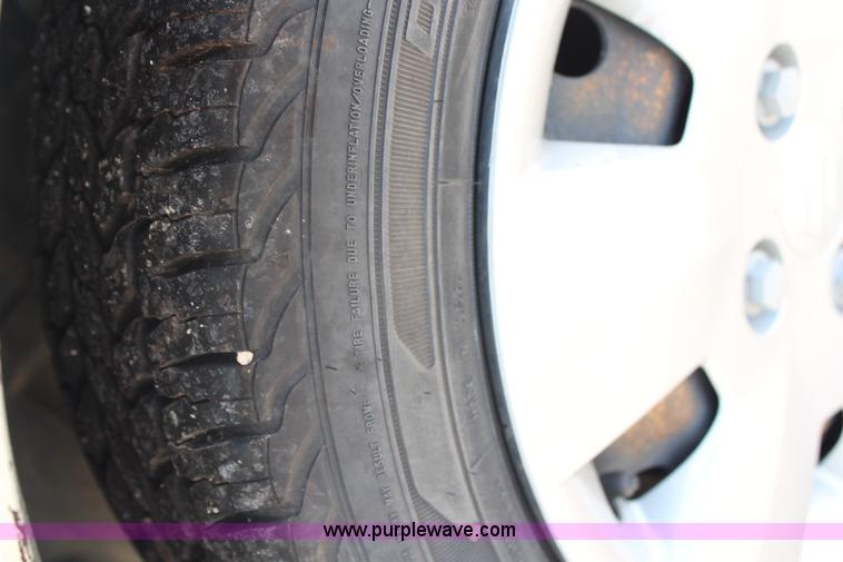 image for item G5091 2007 Suzuki Forenza