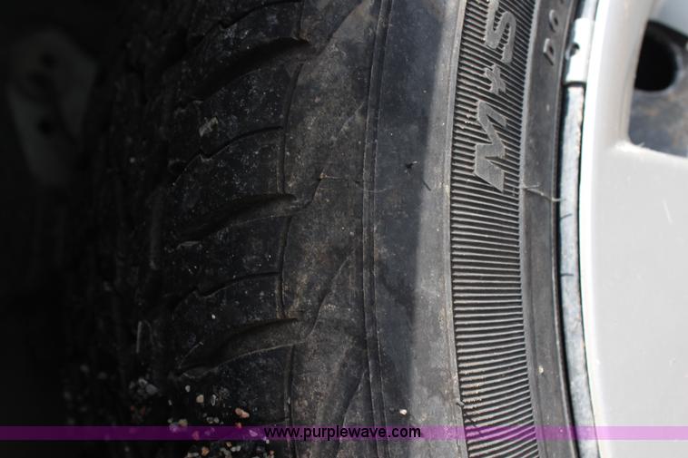 image for item G5091 2007 Suzuki Forenza