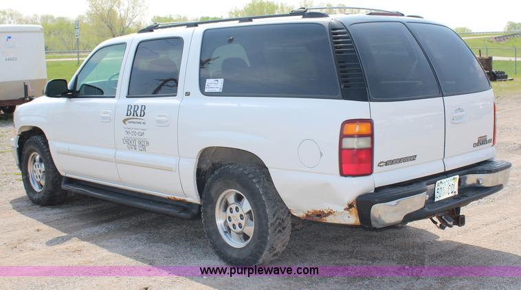 image for item G5094 2001 Chevrolet Suburban 1500 SUV