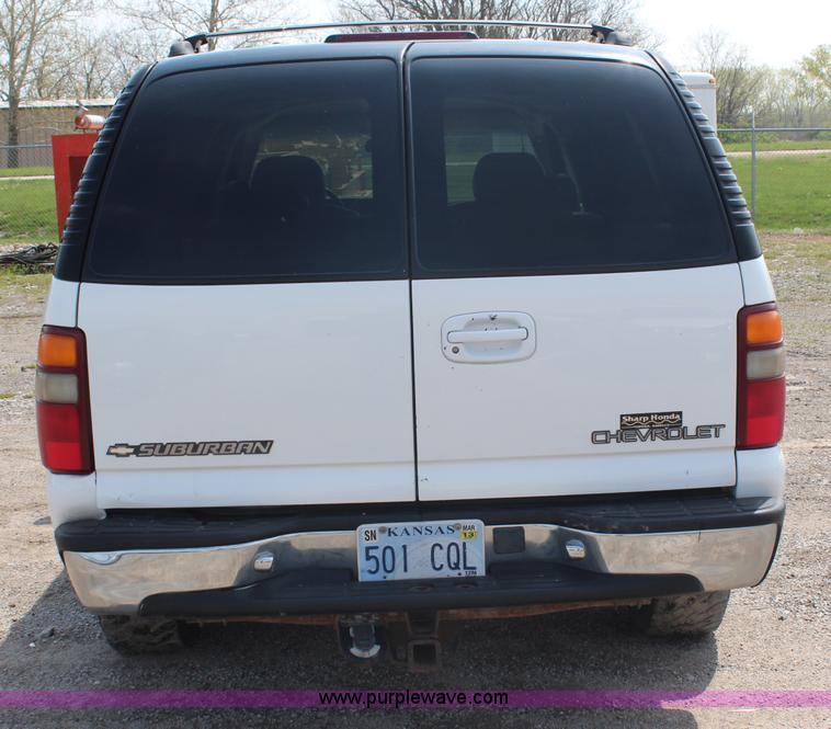 image for item G5094 2001 Chevrolet Suburban 1500 SUV