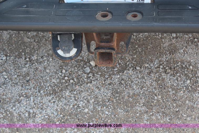 image for item G5094 2001 Chevrolet Suburban 1500 SUV