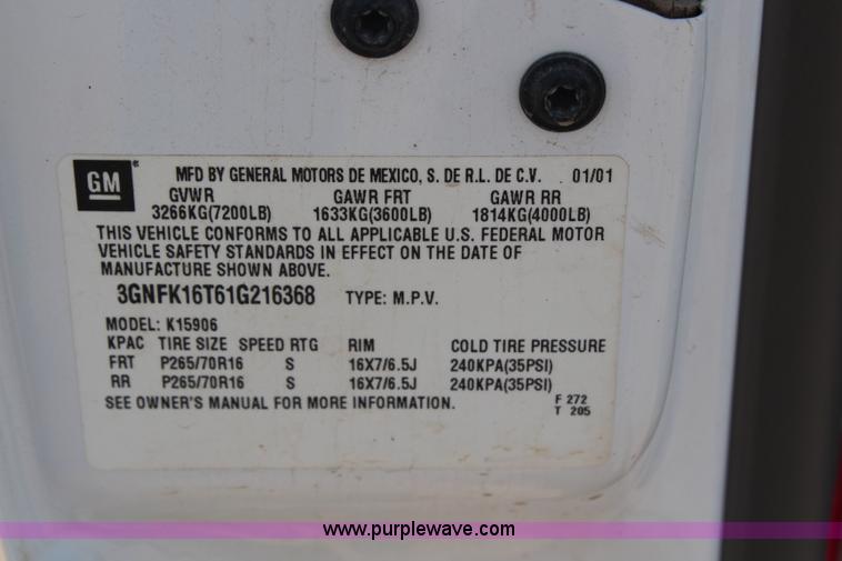 image for item G5094 2001 Chevrolet Suburban 1500 SUV