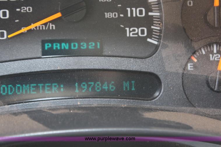 image for item G5095 2003 Chevrolet Silverado 1500 Extended Cab pickup truck