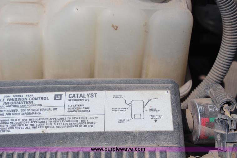 image for item G5095 2003 Chevrolet Silverado 1500 Extended Cab pickup truck