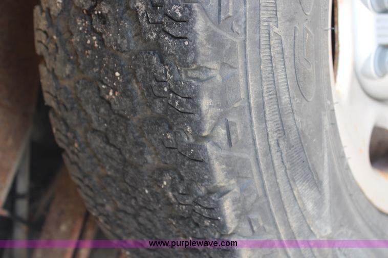 image for item G5097 2003 Chevrolet Silverado 1500 Extended Cab pickup truck