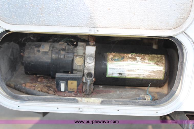 image for item G5339 1999 Dutchman Classic 31' camper