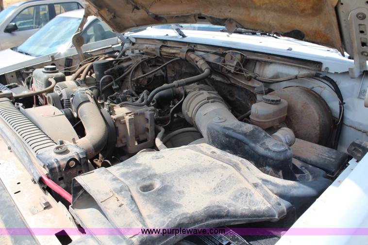 image for item G5342 1997 Ford F350 XL flatbed truck