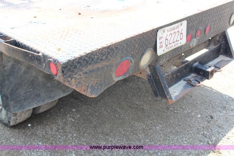 image for item G5342 1997 Ford F350 XL flatbed truck