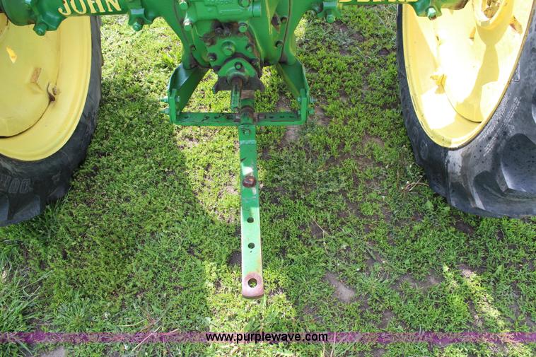 image for item G5385 1940 John Deere B tractor