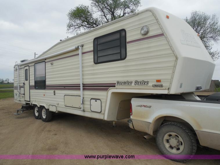 image for item H3182 1992 Nuwa Hitchhiker fifth wheel camper