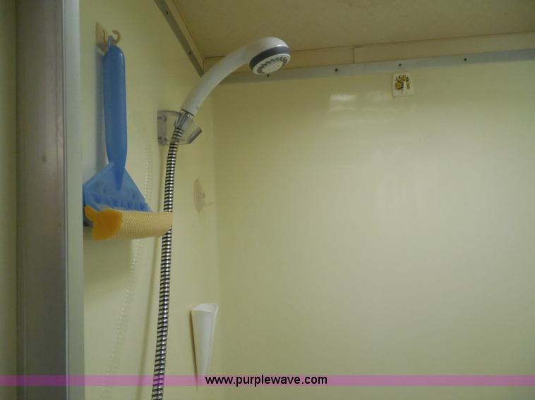 image for item H3182 1992 Nuwa Hitchhiker fifth wheel camper