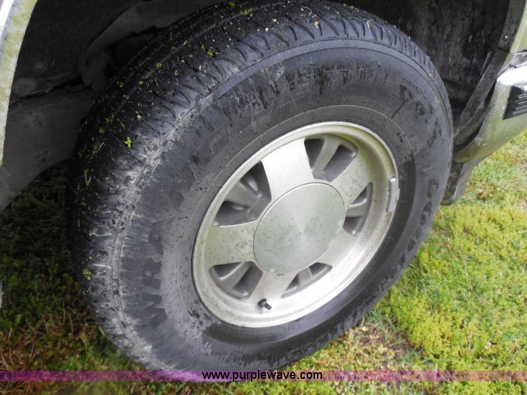 image for item H3221 1999 Chevrolet Suburban C1500 SUV