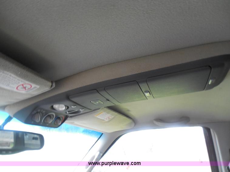 image for item H3223 1999 Chevrolet Suburban C1500 SUV