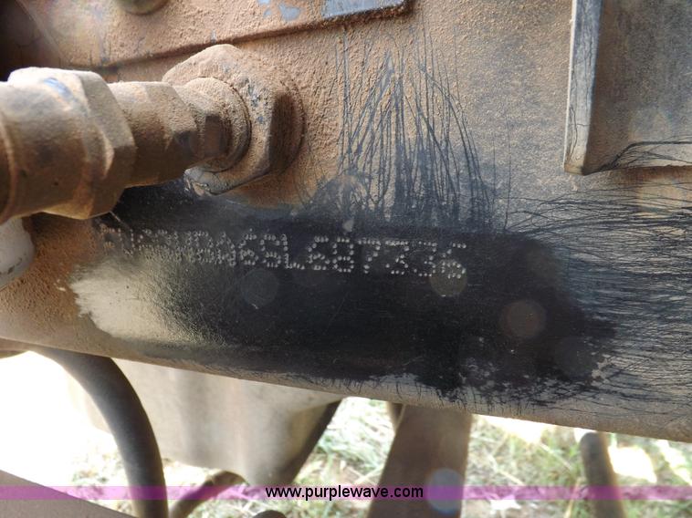 image for item H7181 1995 Freightliner FL106 semi truck