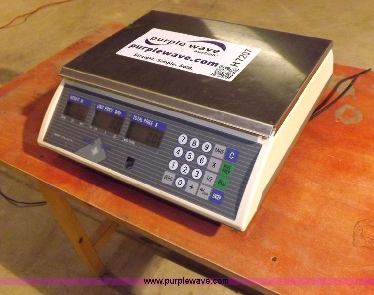 image for item H7207 Mettler Toledo 8433 scale