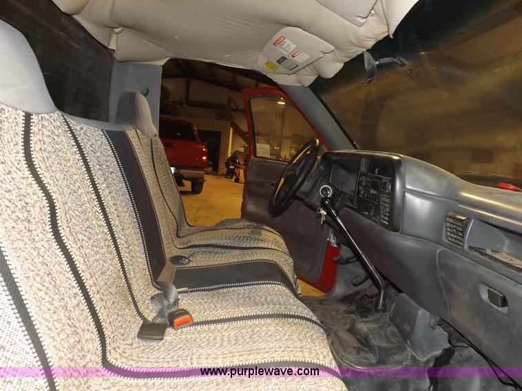 image for item H7209 1997 Dodge Ram 3500 dump bed truck