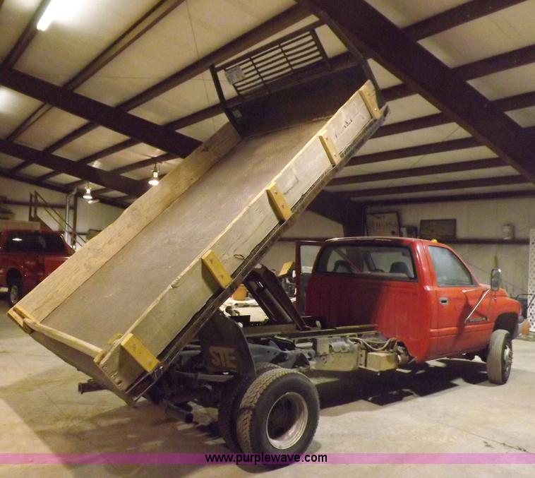 image for item H7209 1997 Dodge Ram 3500 dump bed truck