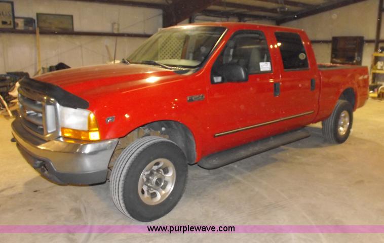 image for item H7210 1999 Ford F250 Lariat Super Duty Crew Cab pickup truck