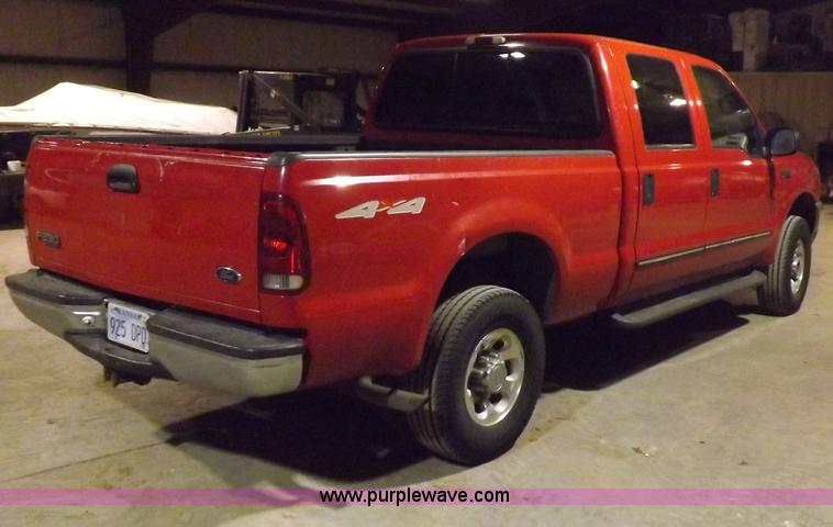 image for item H7210 1999 Ford F250 Lariat Super Duty Crew Cab pickup truck