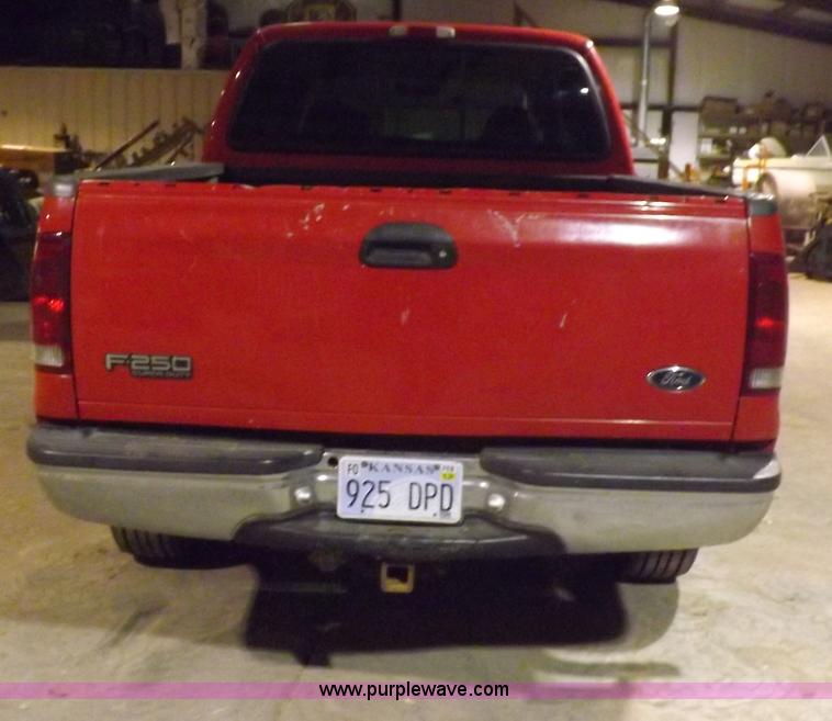 image for item H7210 1999 Ford F250 Lariat Super Duty Crew Cab pickup truck