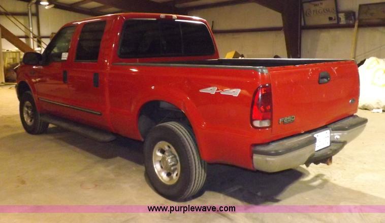 image for item H7210 1999 Ford F250 Lariat Super Duty Crew Cab pickup truck