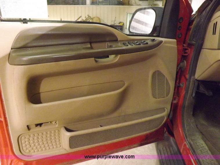 image for item H7210 1999 Ford F250 Lariat Super Duty Crew Cab pickup truck