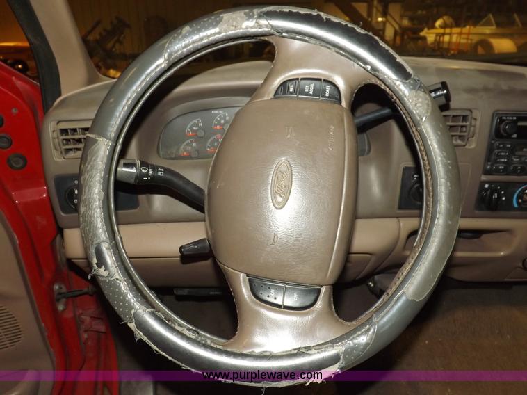 image for item H7210 1999 Ford F250 Lariat Super Duty Crew Cab pickup truck