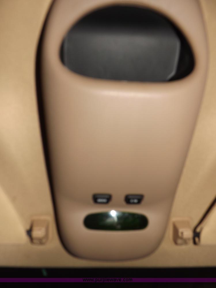 image for item H7210 1999 Ford F250 Lariat Super Duty Crew Cab pickup truck