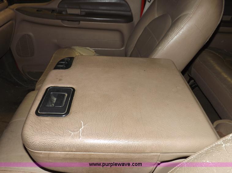 image for item H7210 1999 Ford F250 Lariat Super Duty Crew Cab pickup truck