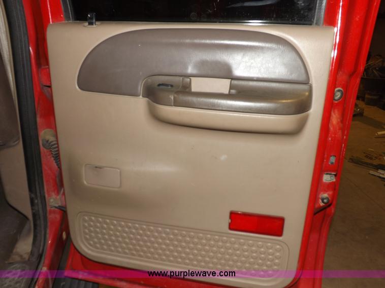 image for item H7210 1999 Ford F250 Lariat Super Duty Crew Cab pickup truck