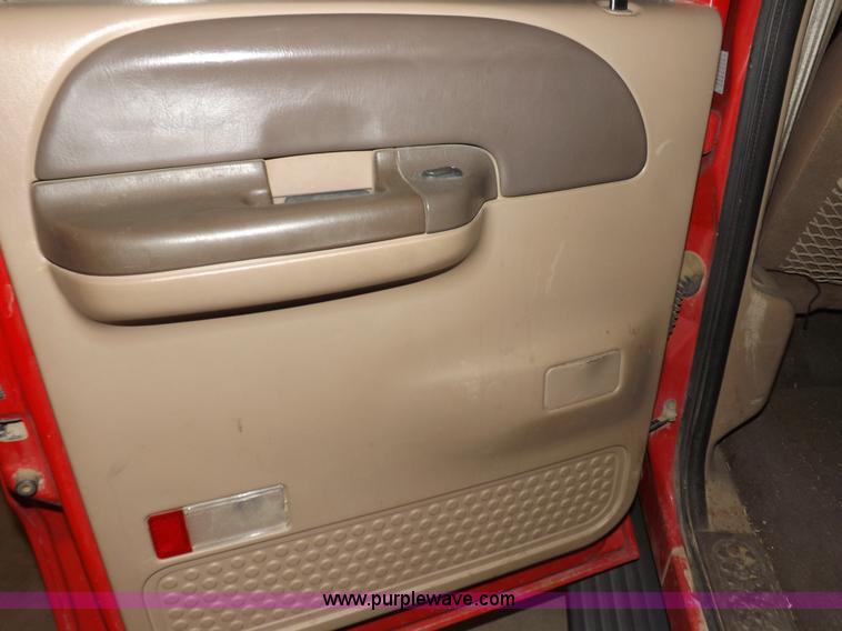 image for item H7210 1999 Ford F250 Lariat Super Duty Crew Cab pickup truck