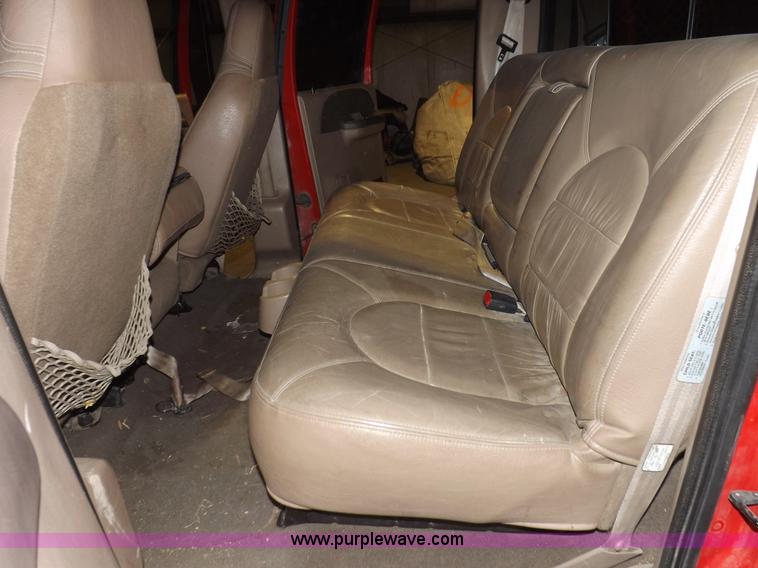 image for item H7210 1999 Ford F250 Lariat Super Duty Crew Cab pickup truck