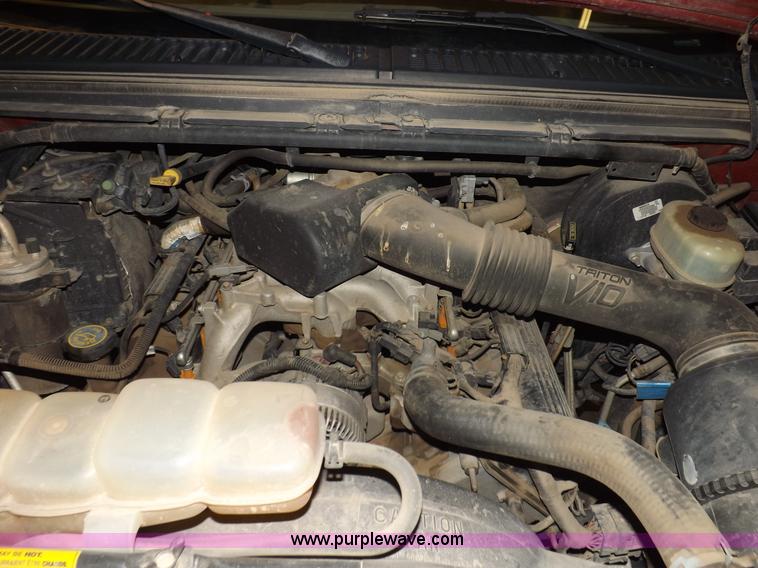 image for item H7210 1999 Ford F250 Lariat Super Duty Crew Cab pickup truck