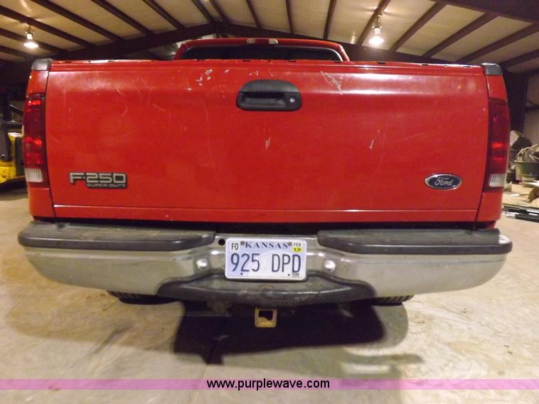 image for item H7210 1999 Ford F250 Lariat Super Duty Crew Cab pickup truck