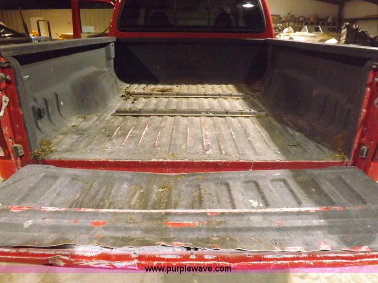 image for item H7210 1999 Ford F250 Lariat Super Duty Crew Cab pickup truck