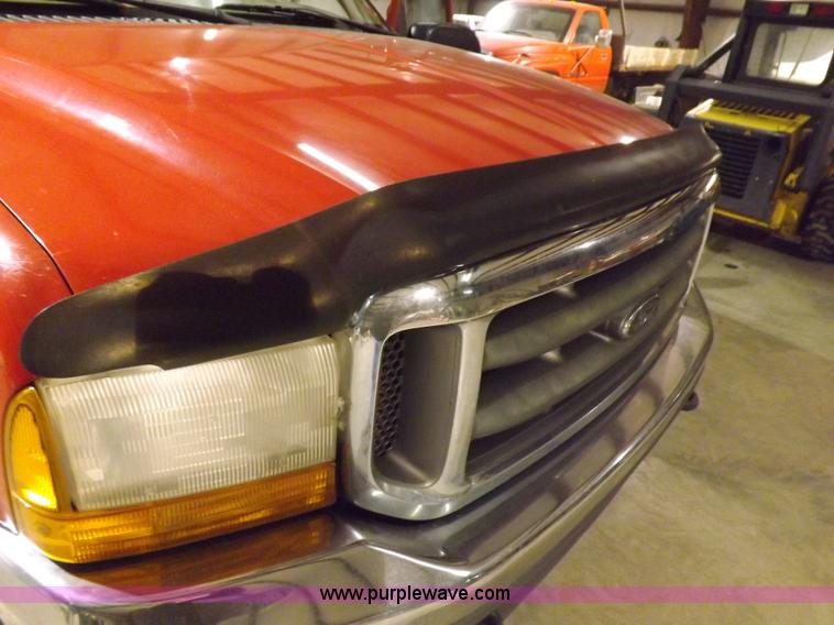 image for item H7210 1999 Ford F250 Lariat Super Duty Crew Cab pickup truck