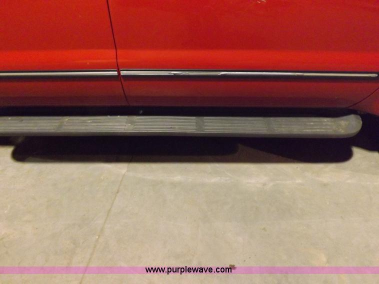 image for item H7210 1999 Ford F250 Lariat Super Duty Crew Cab pickup truck